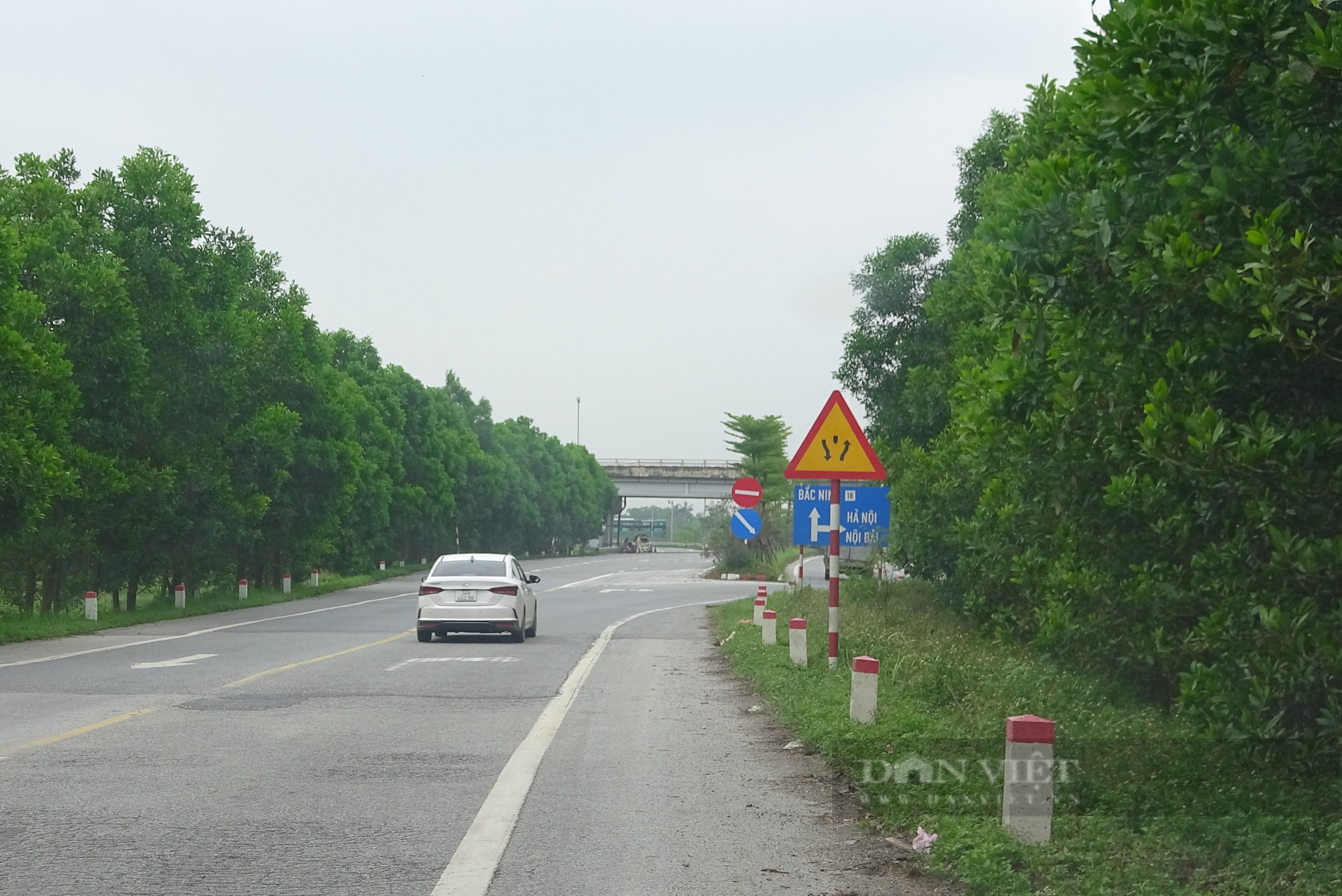 Nút giao thông gây tranh cãi ở Hà Nội: &quot;Chiếc bẫy&quot; dành cho tài xế lạ   - Ảnh 3.