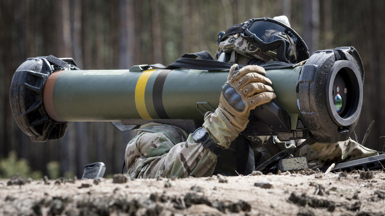 Israel does not allow Germany to transfer Spike anti-tank missiles to Ukraine - Photo 1.