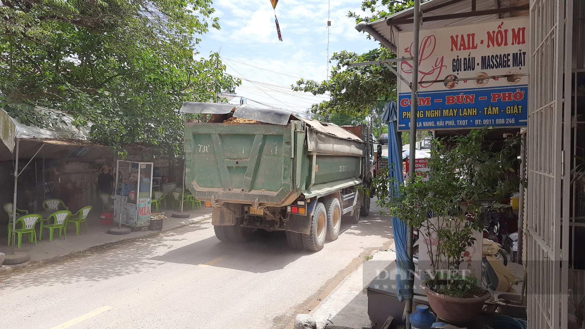 Giám đốc Sở GTVT tỉnh Quảng Trị: Có tình trạng “bảo kê” xe quá tải? - Ảnh 8.