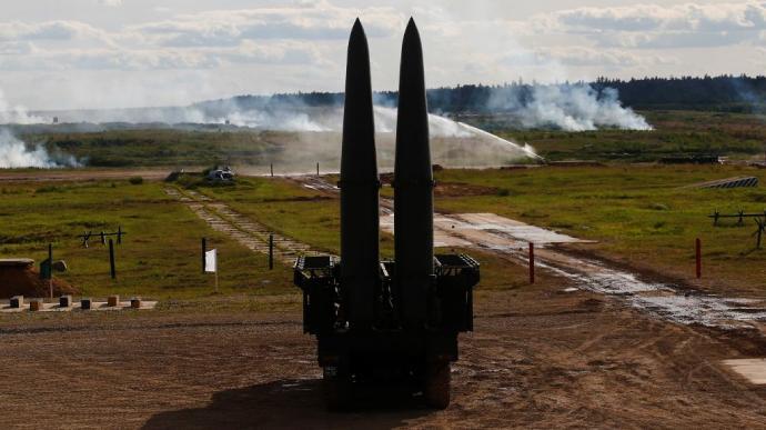 Ukrainian intelligence revealed the number of high-precision weapons Russia used in the Ukrainian battlefield - Photo 1.