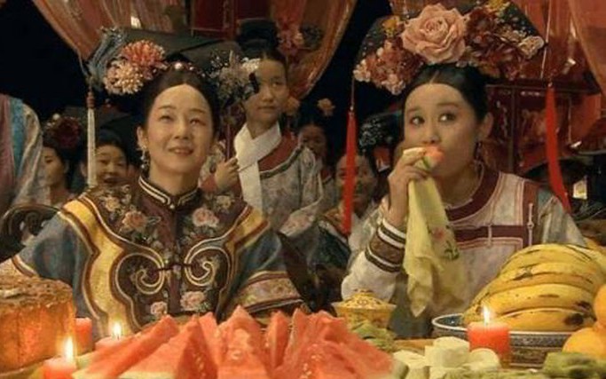 Waking up, Empress Dowager Cixi intended to kill the palace maid because…