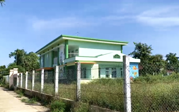 Quảng Ngãi: Trường Mầm non 3,3 tỷ xây xong đóng cửa chờ…giáo viên