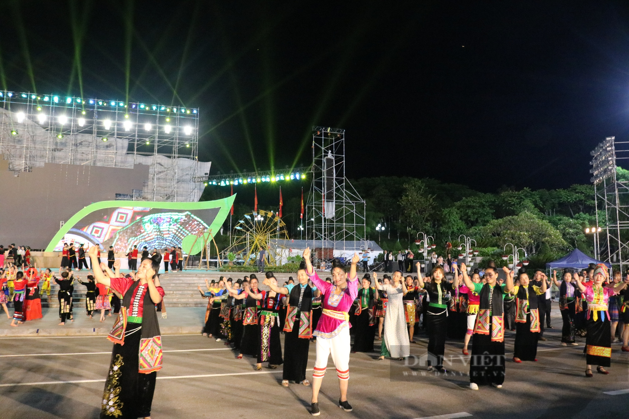 Festival trái cây, sản phẩm OCOP Việt Nam năm 2022 tại Sơn La được truyền hình trực tiếp trên VTV1 Đài truyền hình Việt Nam - Ảnh 11.