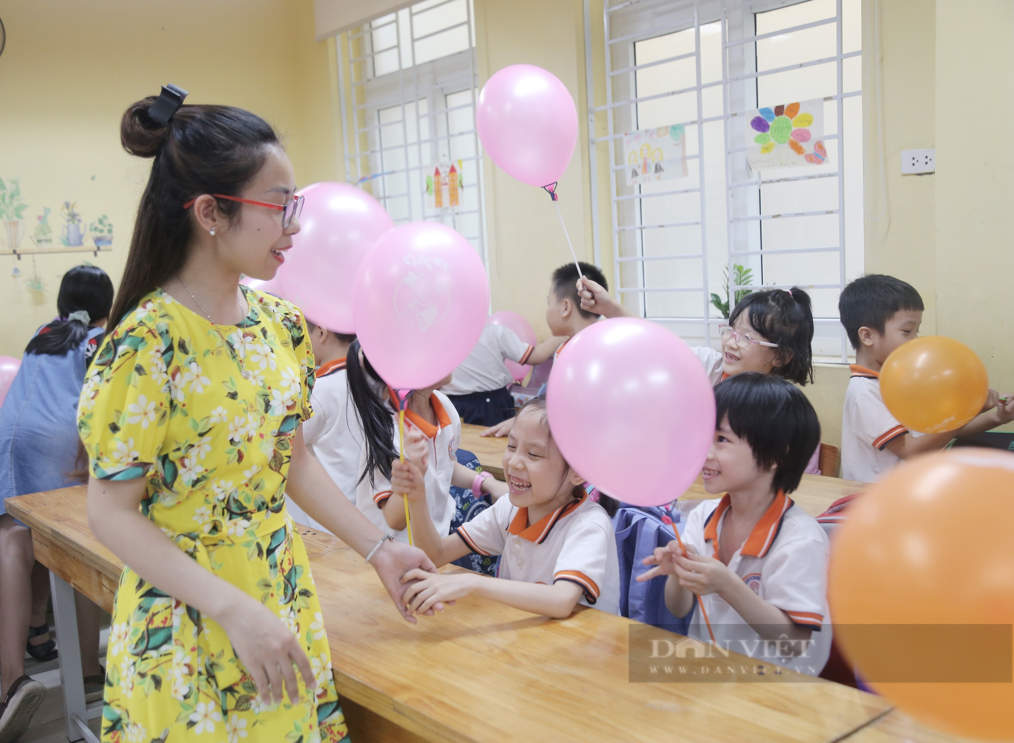 Ngày học cuối cùng đầy ắp kỷ niệm, học sinh Hà Nội chính thức nghỉ hè - Ảnh 11.