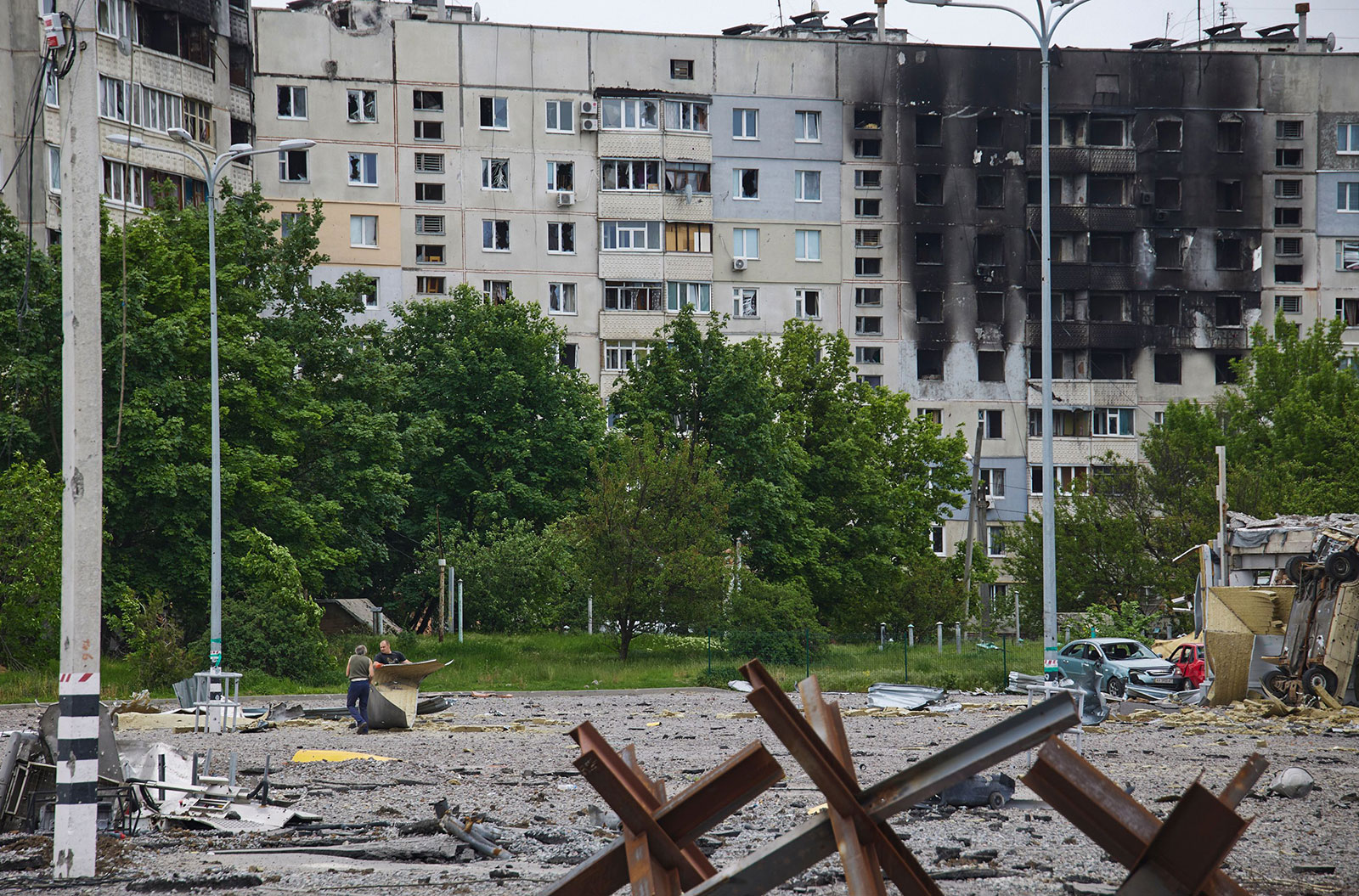 Chiến sự Nga-Ukraine ngày 27/5: Ukraine phản công dữ dội, phi công Nga rút lui ở miền Nam; ông Zelensky nói về sự sống còn - Ảnh 2.