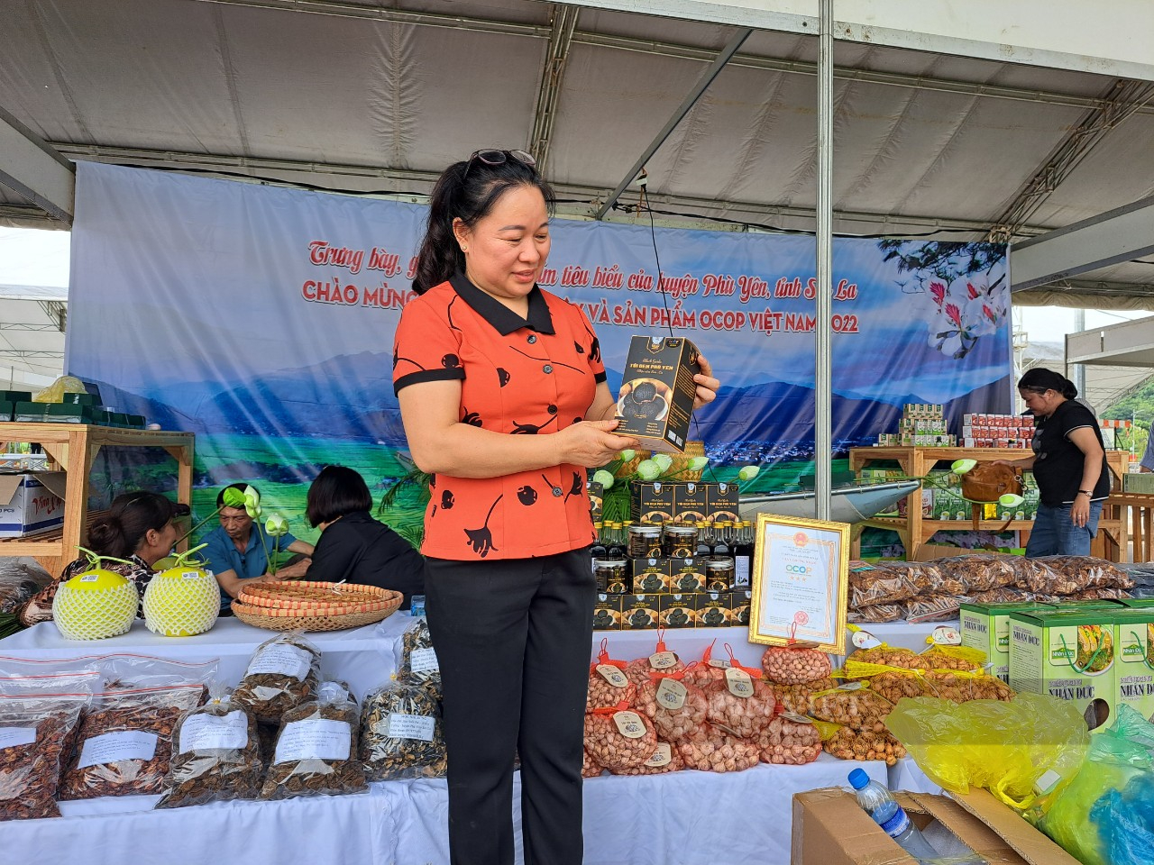  OCOP - Sơn La “lên kệ” chờ ngày khai mạc Festival trái cây và sản phẩm OCOP Việt Nam năm 2022 - Ảnh 3.