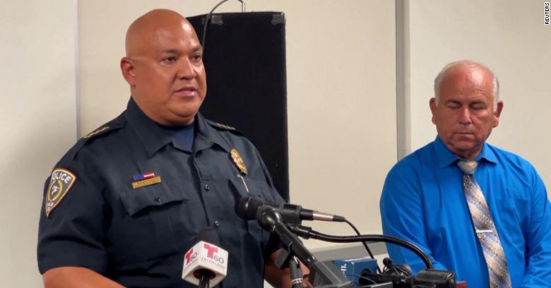 Police admit mistakes in handling Texas mass shootings