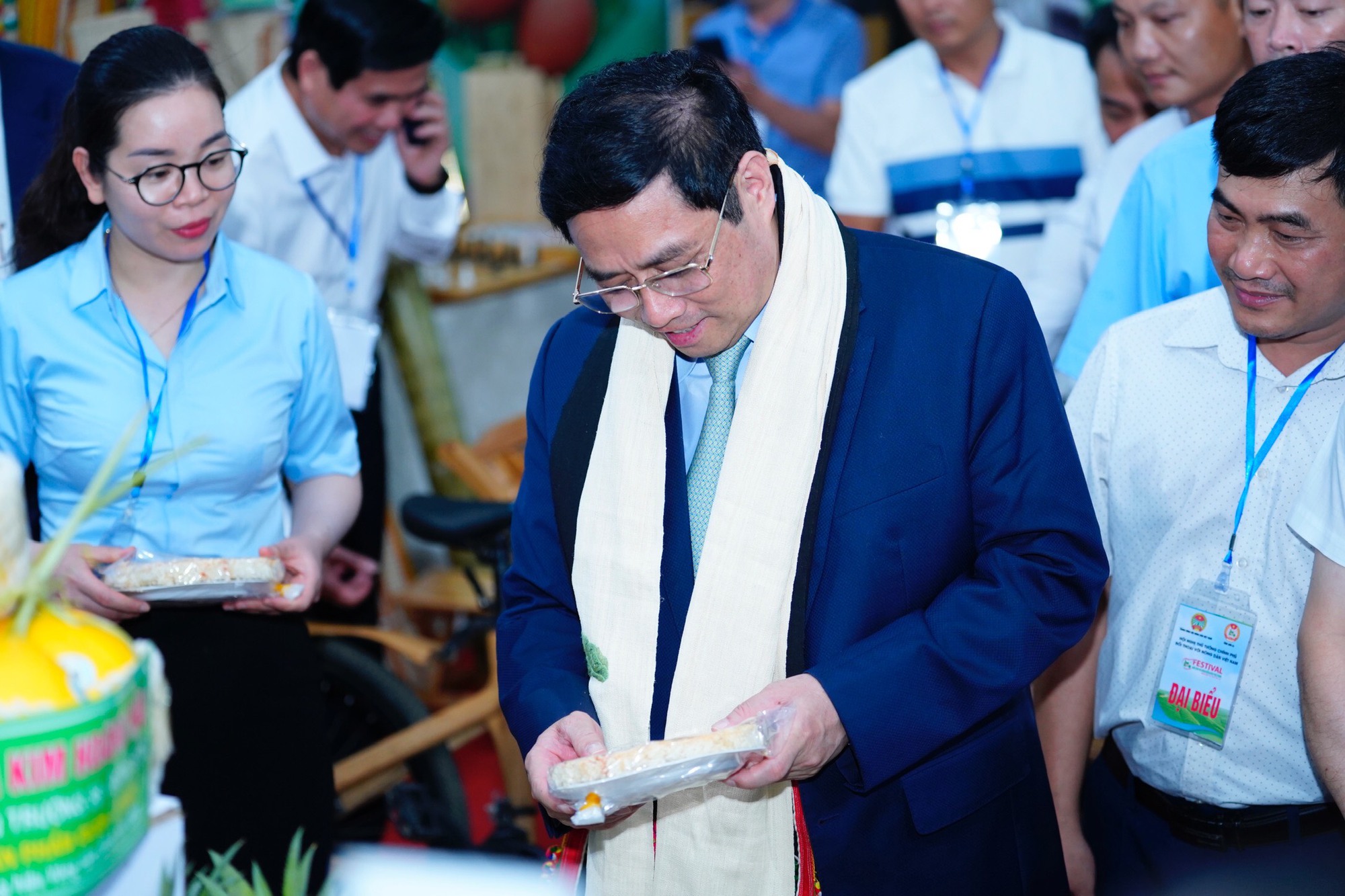 Thủ tướng Chính phủ Phạm Minh Chính dự lễ khai mạc Festival trái cây và sản phẩm OCOP năm 2022 - Ảnh 5.