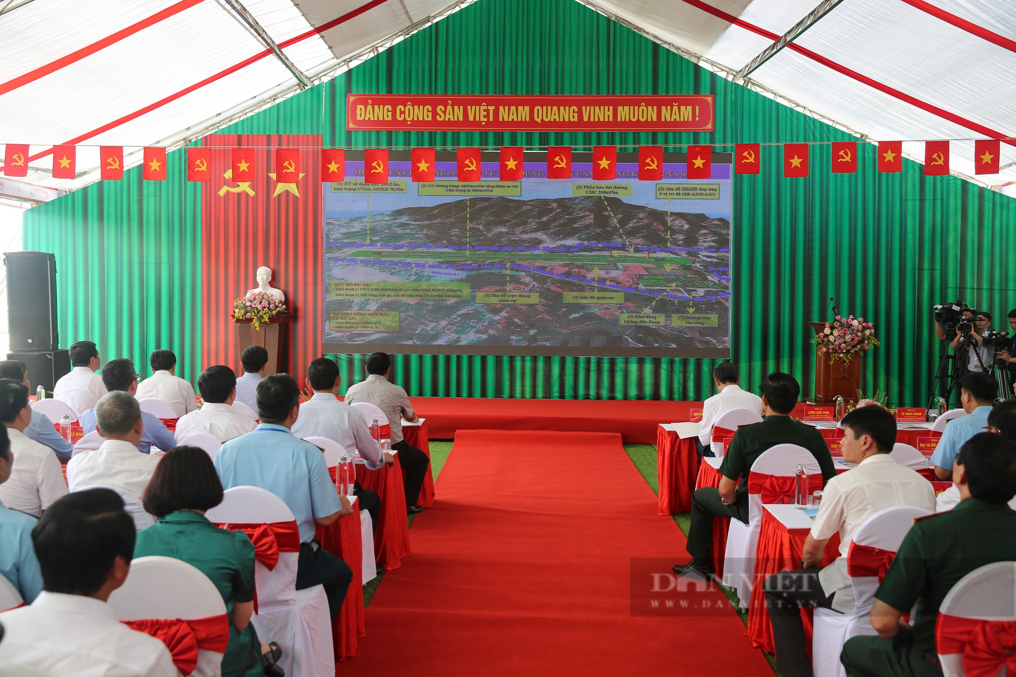 Thủ tướng Phạm Minh Chính khảo sát phương án nâng cấp sân bay 2.500 tỷ đồng tại Sơn La - Ảnh 5.