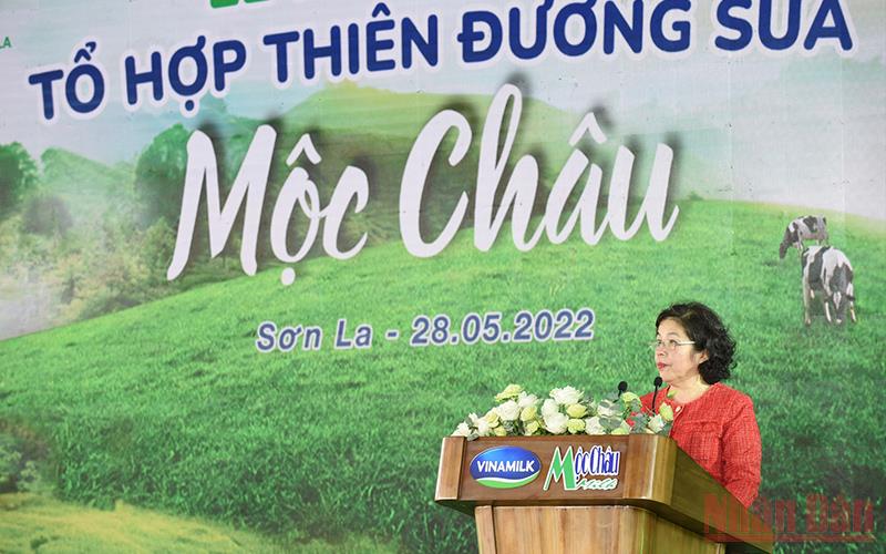 Thủ tướng Phạm Minh Chính dự Lễ khởi công Dự án Tổ hợp thiên đường sữa Mộc Châu - Ảnh 2.