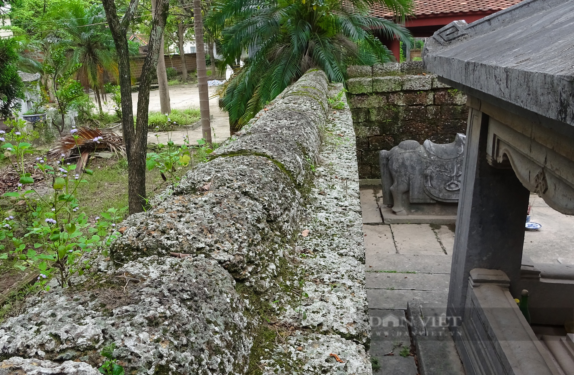 Lăng mộ cổ bằng đá xanh tồn tại gần 300 năm tuổi ở Hà Nội - Ảnh 7.