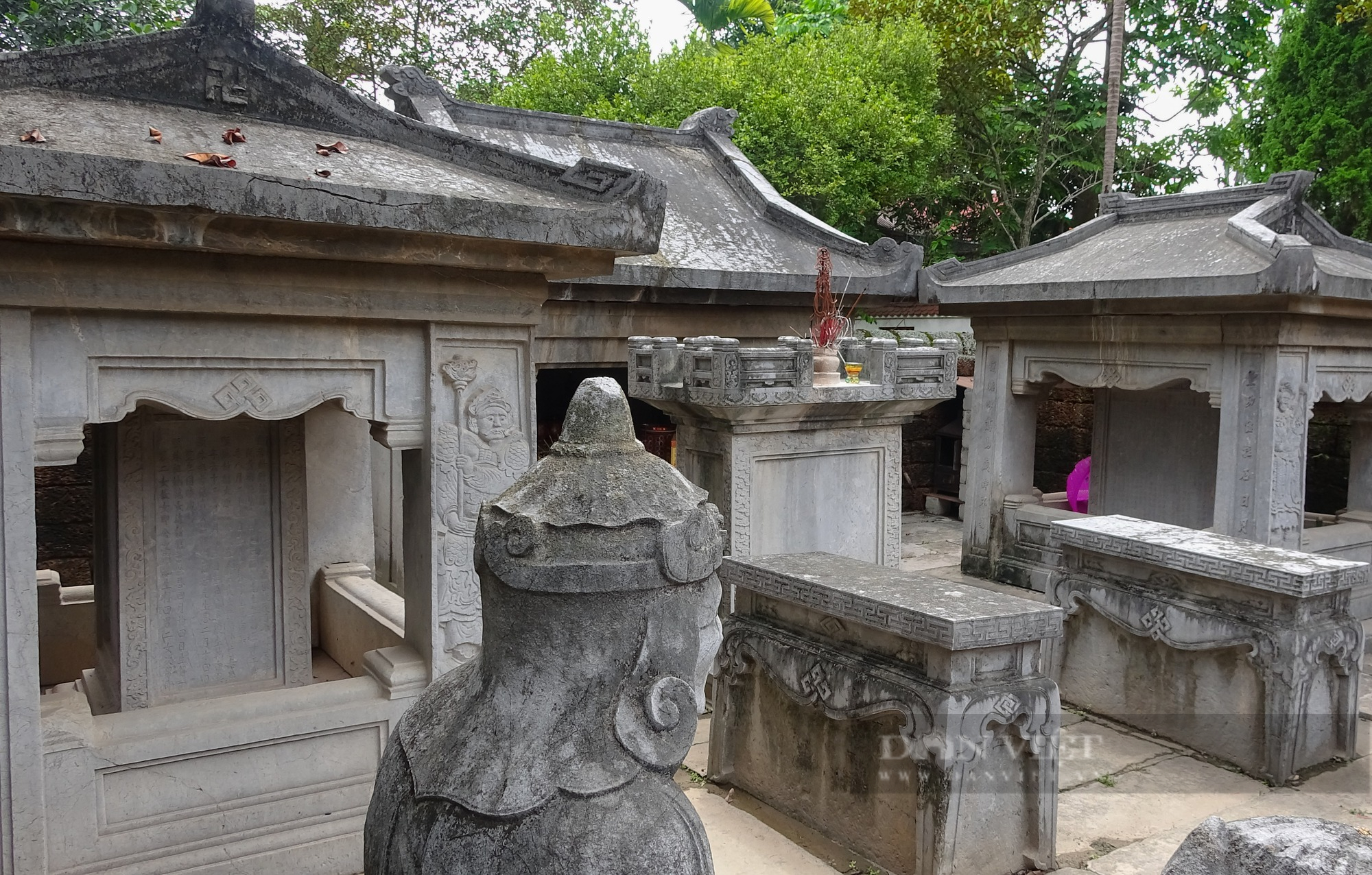 Lăng mộ cổ bằng đá xanh tồn tại gần 300 năm tuổi ở Hà Nội - Ảnh 8.