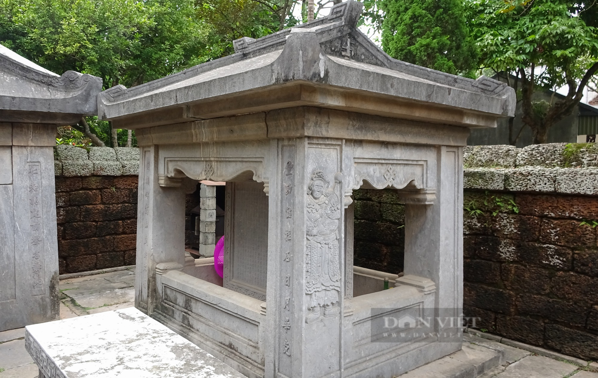 Lăng mộ cổ bằng đá xanh tồn tại gần 300 năm tuổi ở Hà Nội - Ảnh 9.