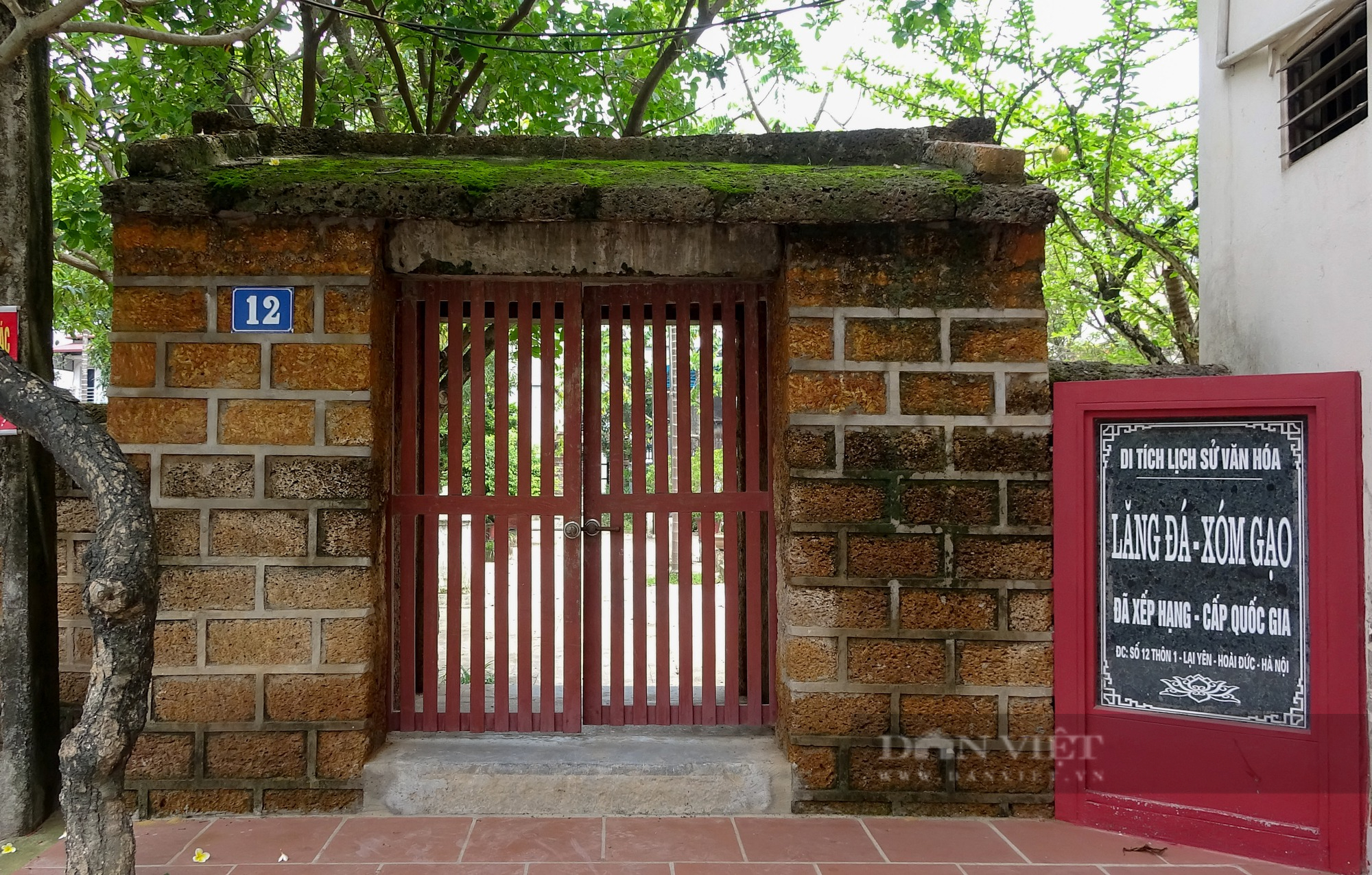Lăng mộ cổ bằng đá xanh tồn tại gần 300 năm tuổi ở Hà Nội - Ảnh 12.