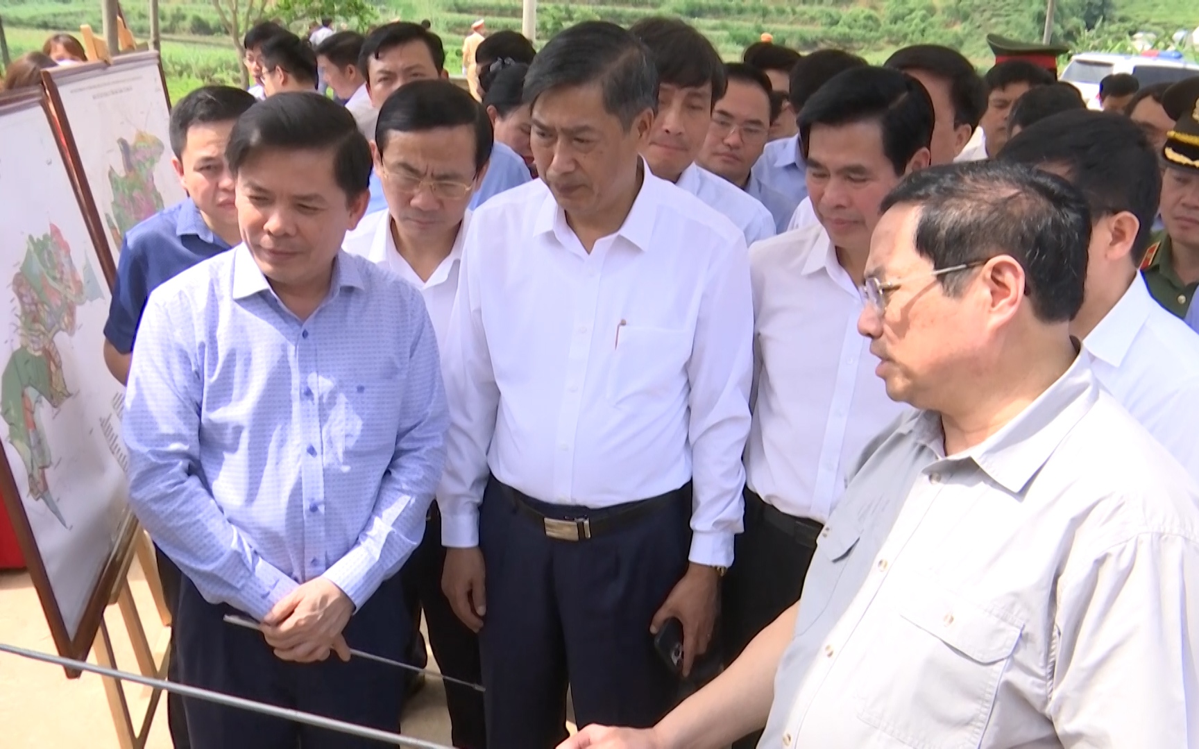Video: Thủ tướng Phạm Minh Chính thị sát dự án cao tốc Hòa Bình - Mộc Châu