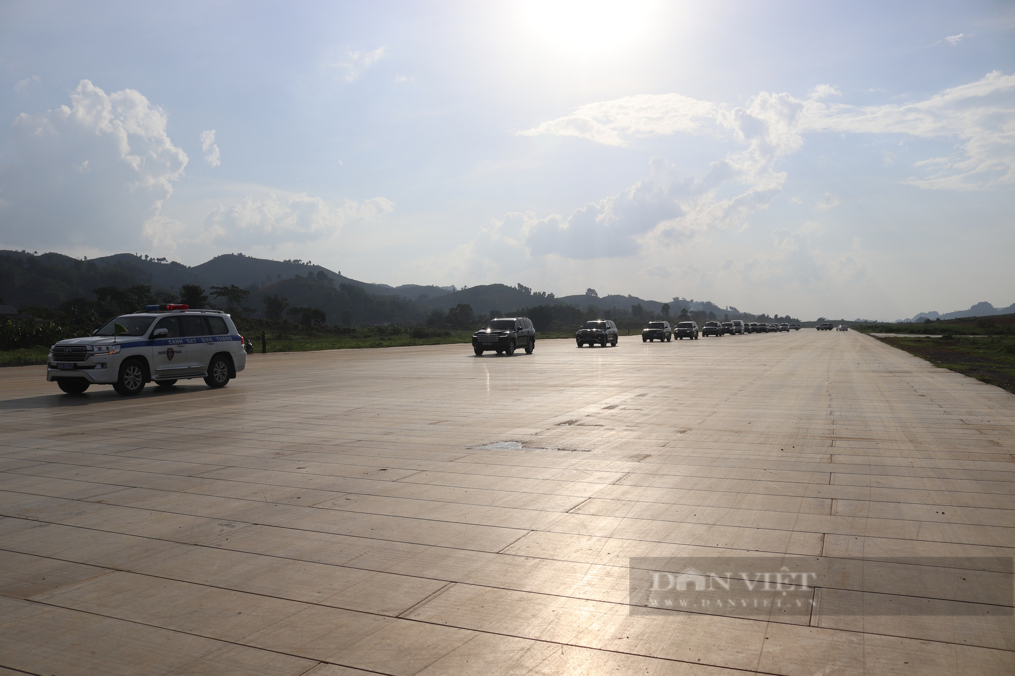 Thủ tướng Phạm Minh Chính: Tôi thấy việc khôi phục lại sân bay Nà Sản là hết sức cần thiết - Ảnh 3.