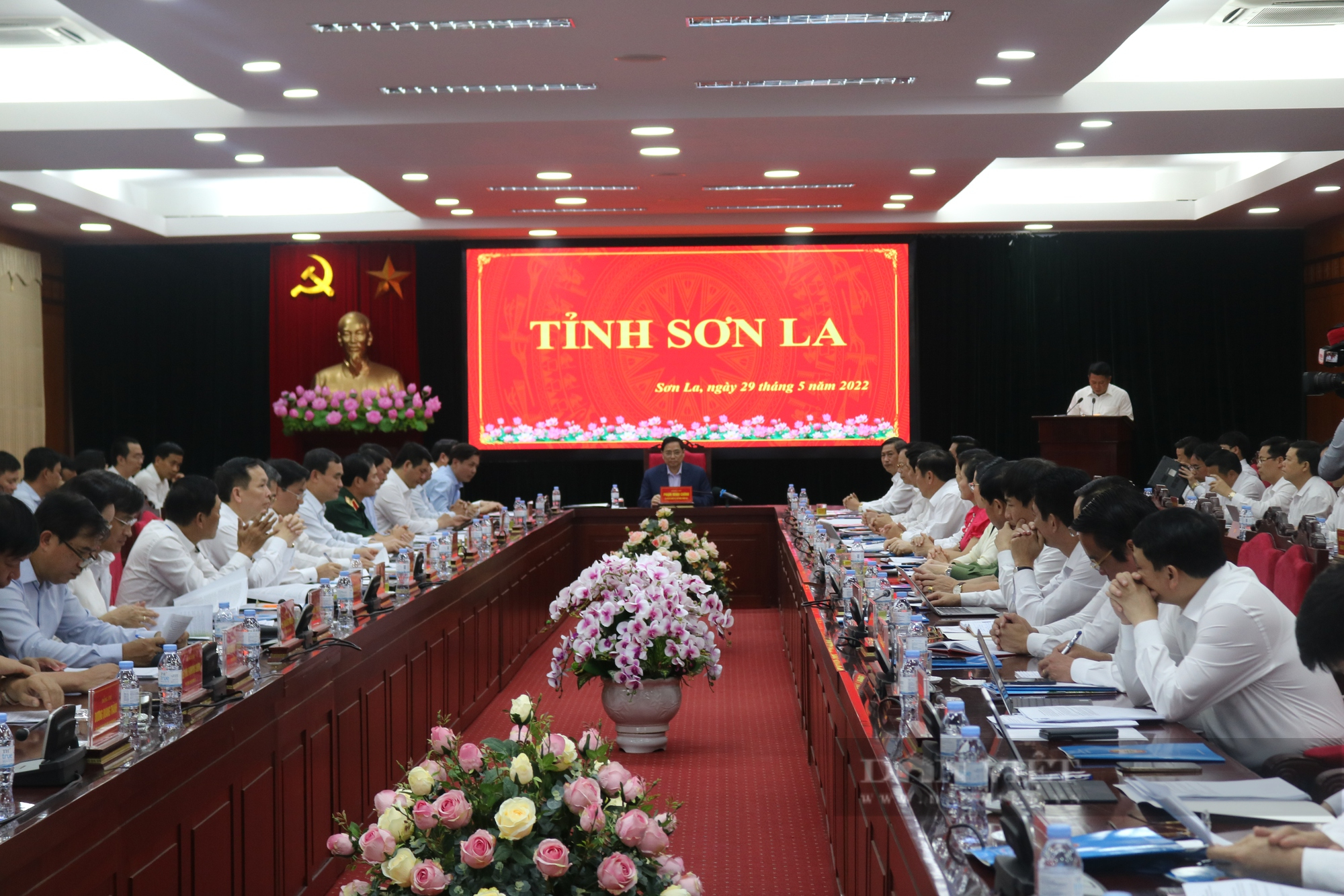 Sơn La phải phát triển kinh tế xanh, kinh tế toàn hoàn, kinh tế số, nhanh nhưng phải bền vững - Ảnh 2.