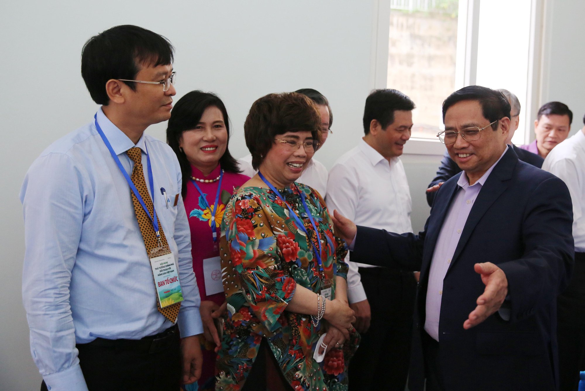 Đối thoại với Thủ tướng, bà Thái Hương đề xuất: &quot;Nên khuyến khích chuyển đổi sang trồng cây ăn trái và thảo dược” - Ảnh 3.
