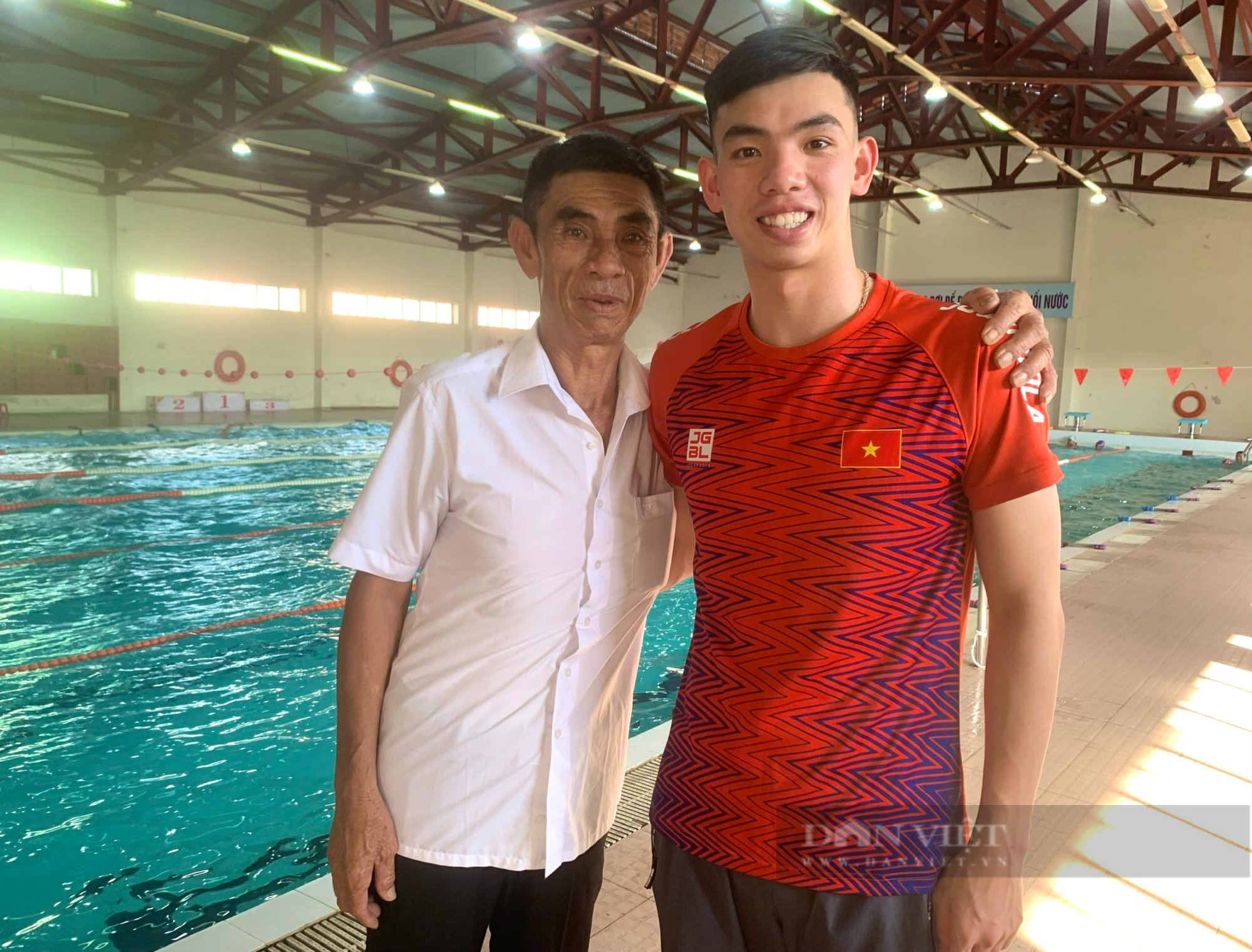 Touched by the moment fisherman Nguyen Huy Hoang confided in his father when he returned to his hometown in Quang Binh - Photo 3.