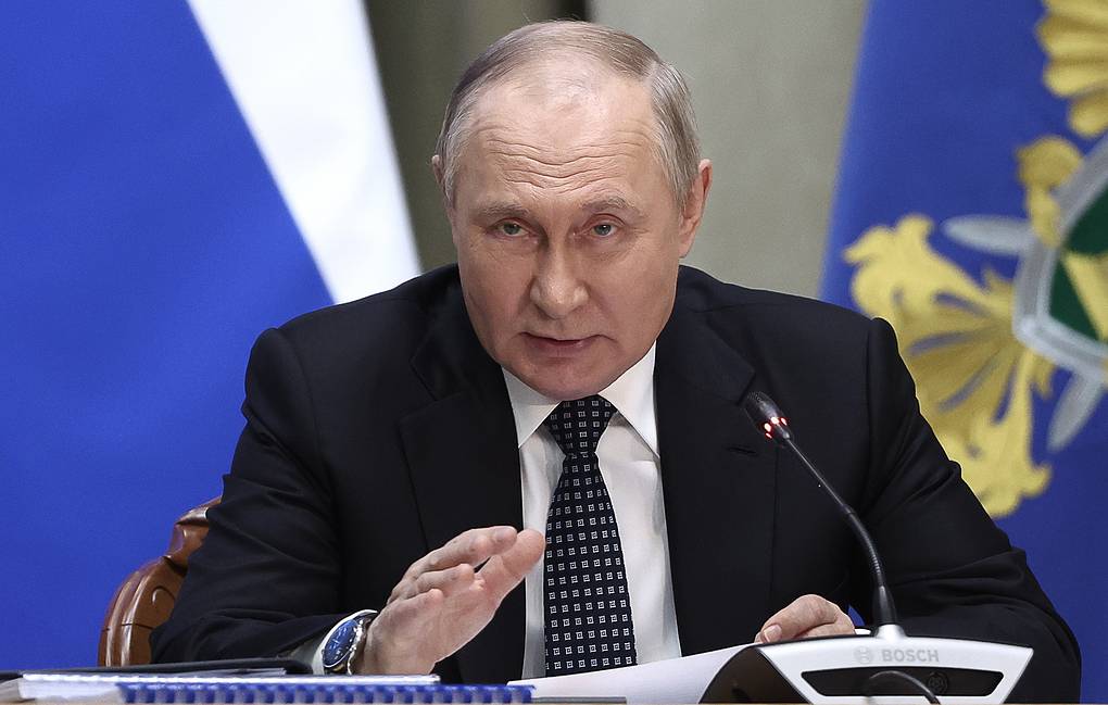 Putin signs decree to retaliate against 'unfriendly countries'  - Photo 1.
