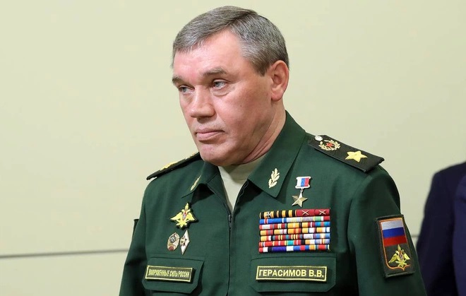 The US accused Moscow of wanting to annex two eastern Ukraine provinces, the top Russian general secretly inspected the Donbass front - Photo 2.