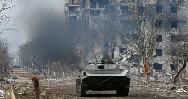 Ukrainian civilians in the “pan of fire” Mariupol struggled to find food and water to survive the day