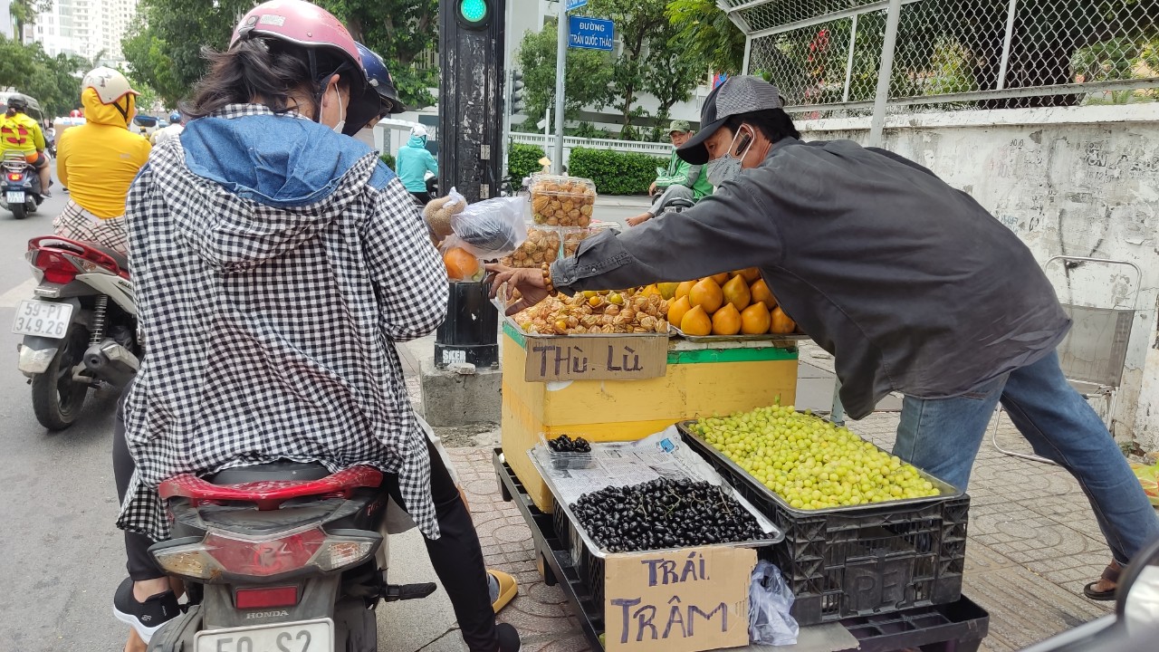 200.000 đồng/kg trâm rừng, muốn mua không dễ - Ảnh 2.