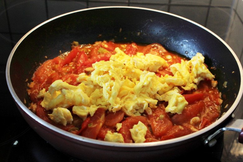 Make tomato scrambled eggs, put eggs or tomatoes in first, many people do it wrong, so it's not delicious - Photo 5.