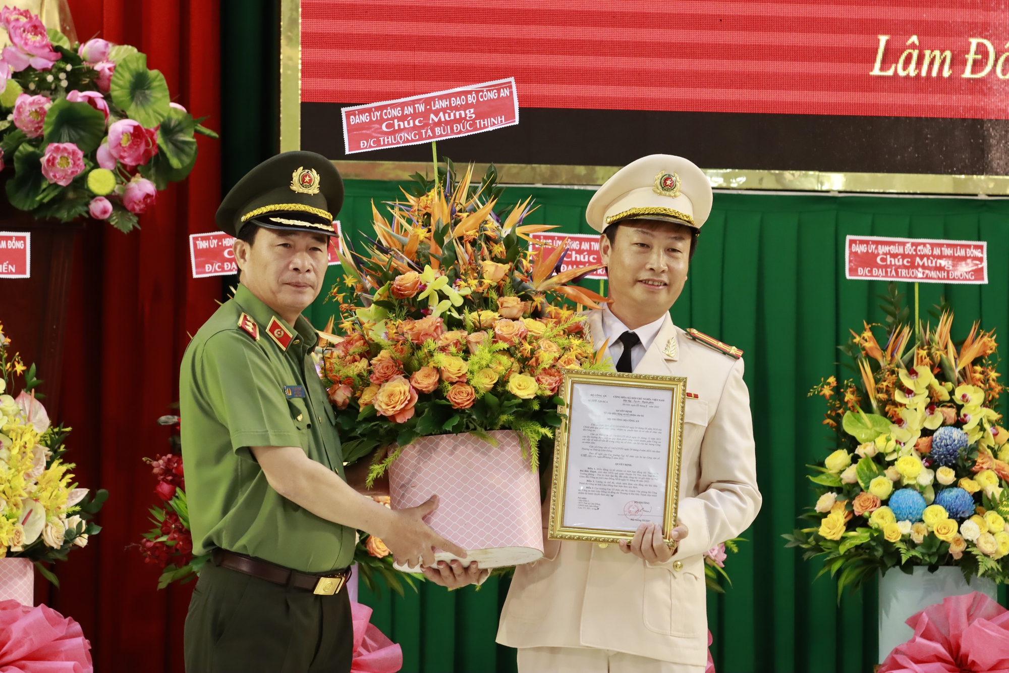Đại tá Trương Minh Đương được bổ nhiệm chức vụ Giám đốc Công an tỉnh Lâm Đồng - Ảnh 3.