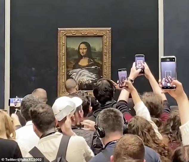 &quot;Mona Lisa&quot; bị tấn công: Những vận hạn &quot;ba chìm, bảy nổi&quot; của siêu phẩm - Ảnh 1.