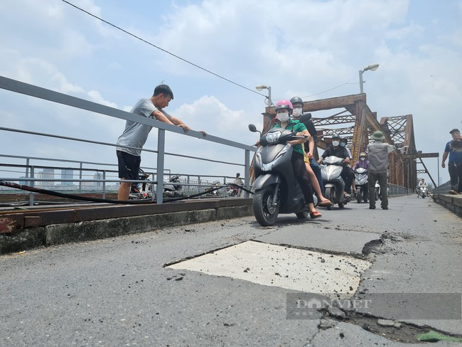 Cầu Long Biên xuống cấp nghiêm trọng có tuổi thọ bao nhiêu năm tuổi? - Ảnh 1.