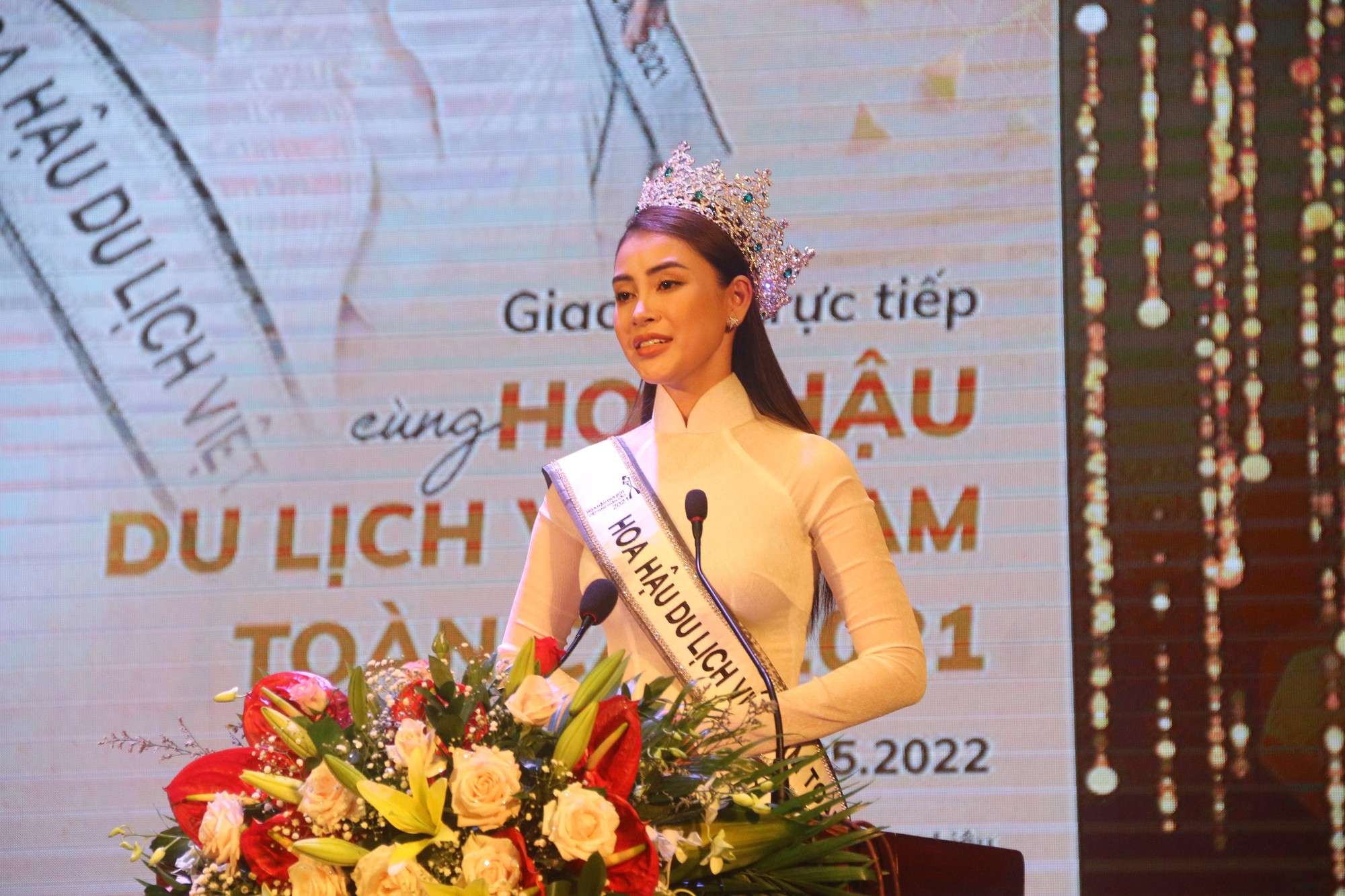 Hoa hậu Lý Kim Thảo và các VĐV có thành tích cao ở SEA games 31 tuyên dương - Ảnh 3.