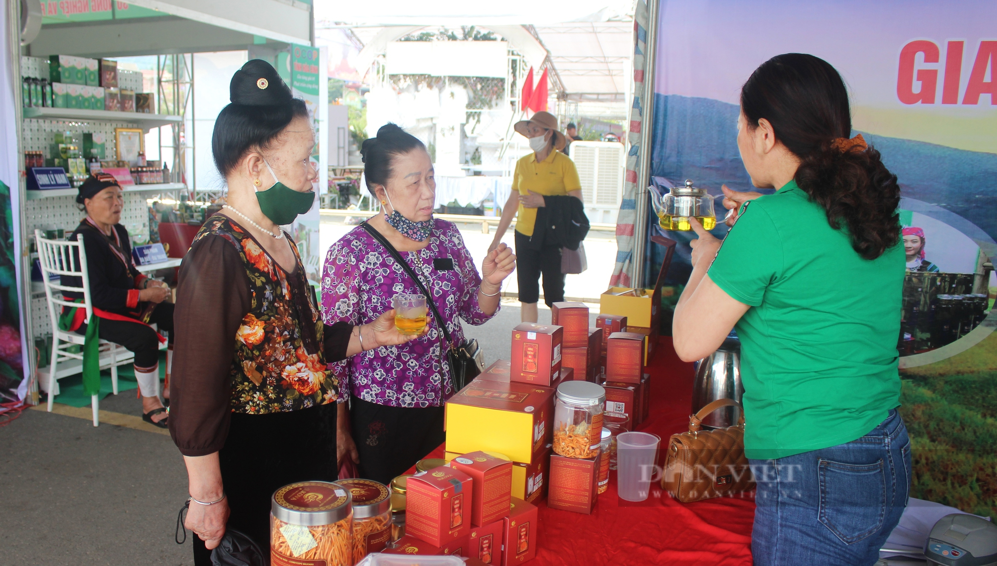 Điểm danh các sản phẩm OCOP của tỉnh Lai Châu trưng bày tại Festival trái cây và sản phẩm OCOP Việt Nam năm 2022. - Ảnh 5.