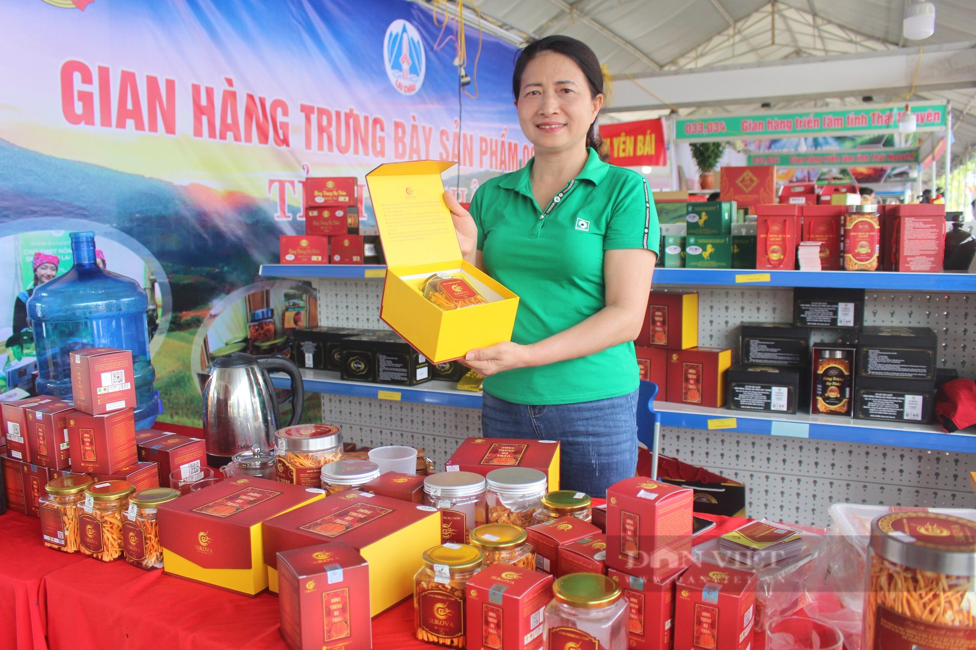 Điểm danh các sản phẩm OCOP của tỉnh Lai Châu trưng bày tại Festival trái cây và sản phẩm OCOP Việt Nam năm 2022. - Ảnh 4.