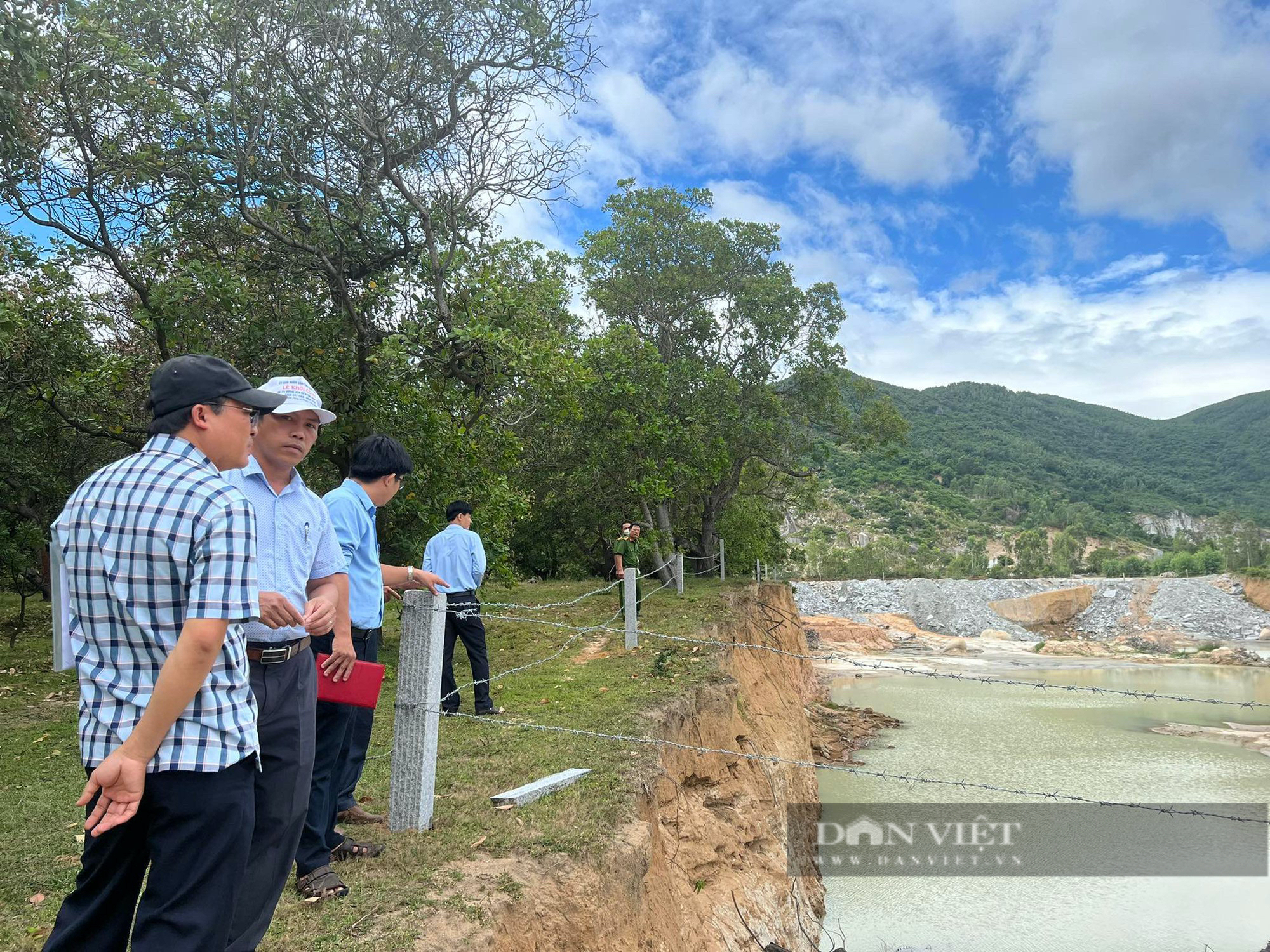 'Banh phui' violates the hot spot of 'smuggled' land in Binh Dinh - Photo 2.