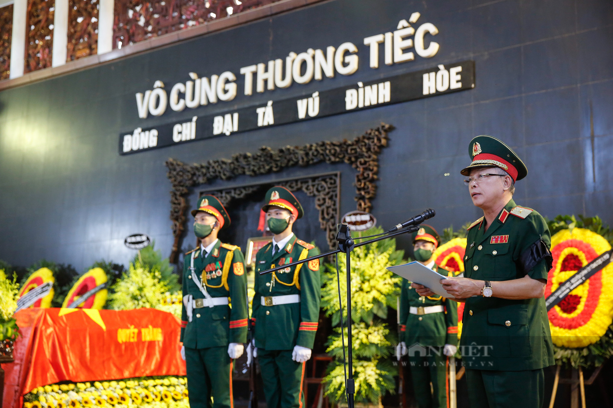 Lễ tang Đại tá Vũ Đình Hòe-Tiểu đoàn trưởng đánh đồi A1 suốt 38 ngày đêm trong chiến dịch Điện Biên Phủ - Ảnh 3.