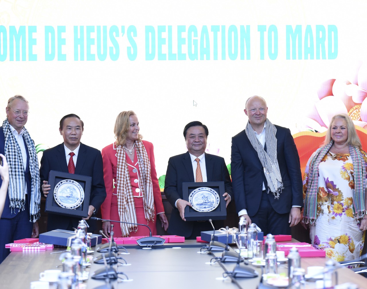 Bộ trưởng Lê Minh Hoan ấn tượng trước các dự án tỷ USD của doanh nghiệp Hà Lan  - Ảnh 1.