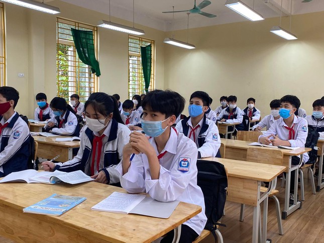 Thi vào lớp 10 trường công lập ở Hà Nội: Cân nhắc để tránh trượt oan - Ảnh 1.