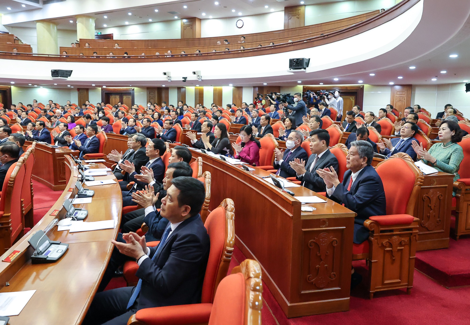 Bộ Chính trị trình Trung ương đề án thành lập Ban Chỉ đạo cấp tỉnh về phòng, chống tham nhũng, tiêu cực - Ảnh 3.