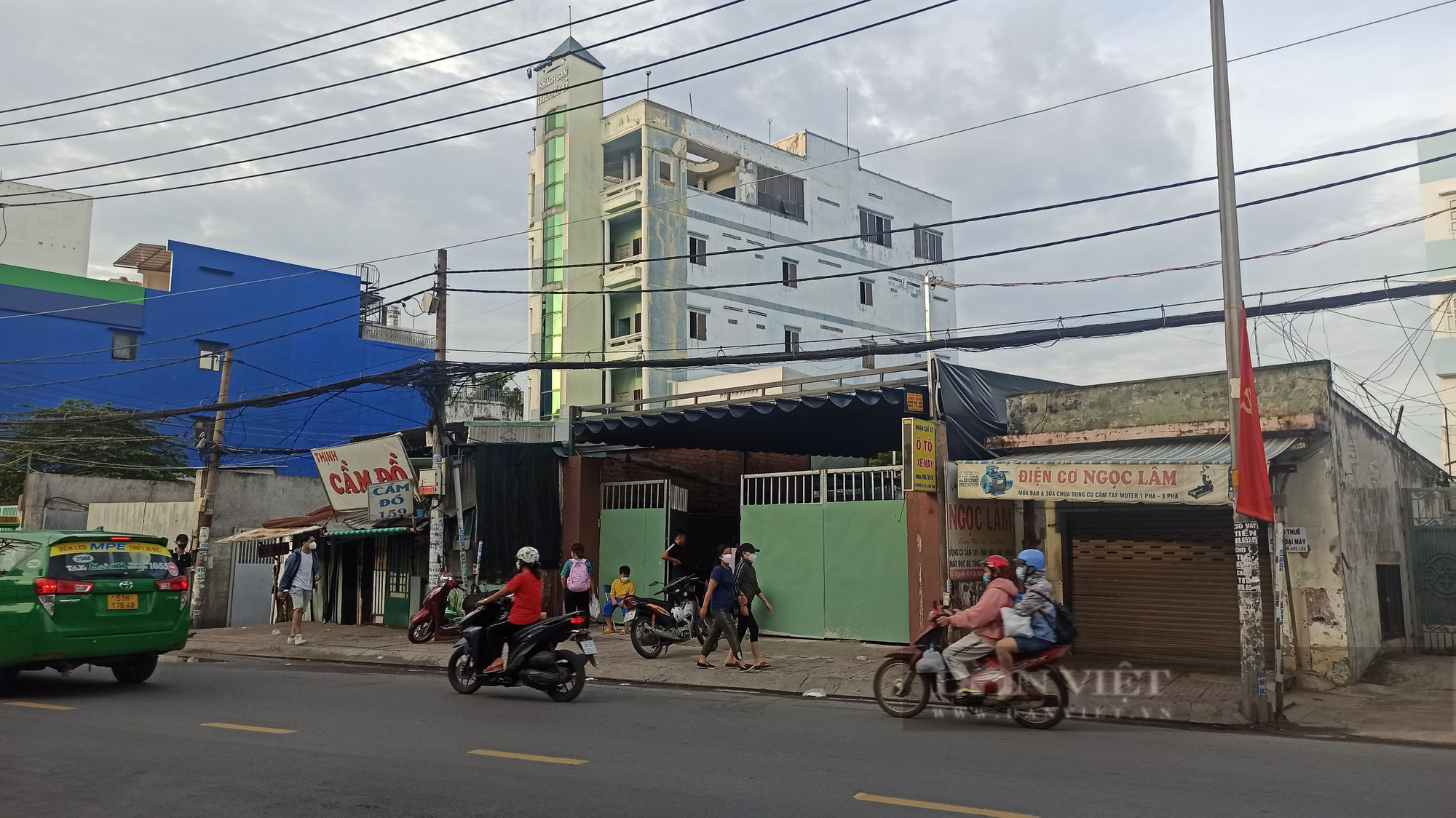 TP.HCM: Bãi giữ xe thu tiền khách giá “chặt chém” ở phường 26 quận Bình Thạnh - Ảnh 4.