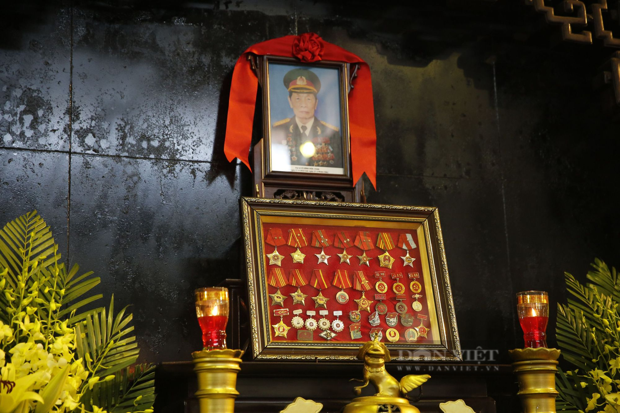Lễ tang Đại tá Vũ Đình Hòe - Tiểu đoàn trưởng đánh đồi A1 suốt 38 ngày đêm trong chiến dịch Điện Biên Phủ - Ảnh 3.