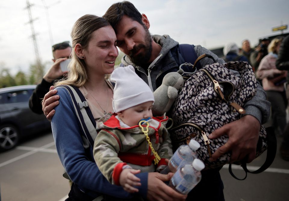 President Zelensky: An armistice is needed to evacuate the people of Mariupol - Photo 1.