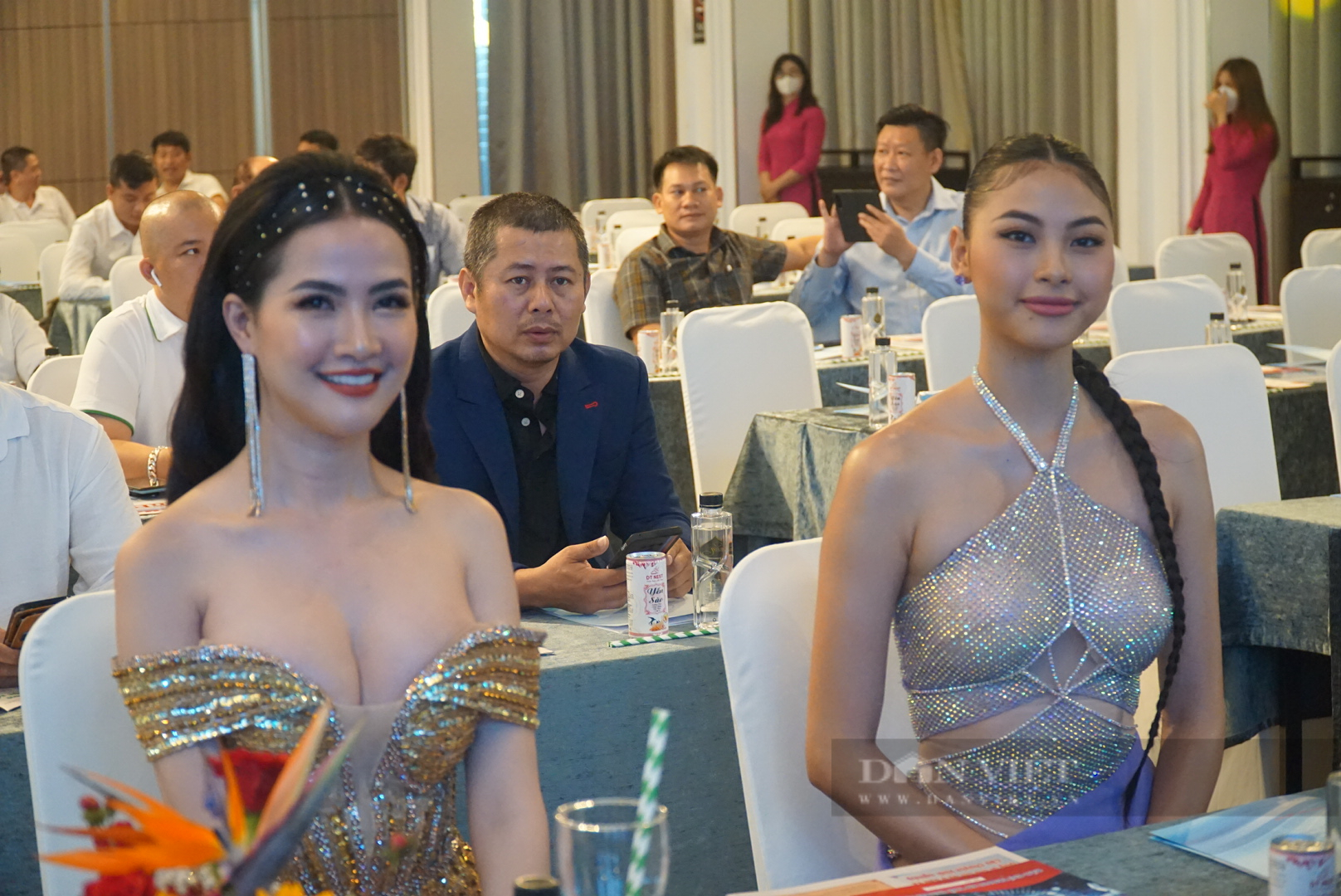 Nha Trang: Ly Nha Ky is a judge of the Miss Vietnam Sea Tourism Contest - Photo 2.