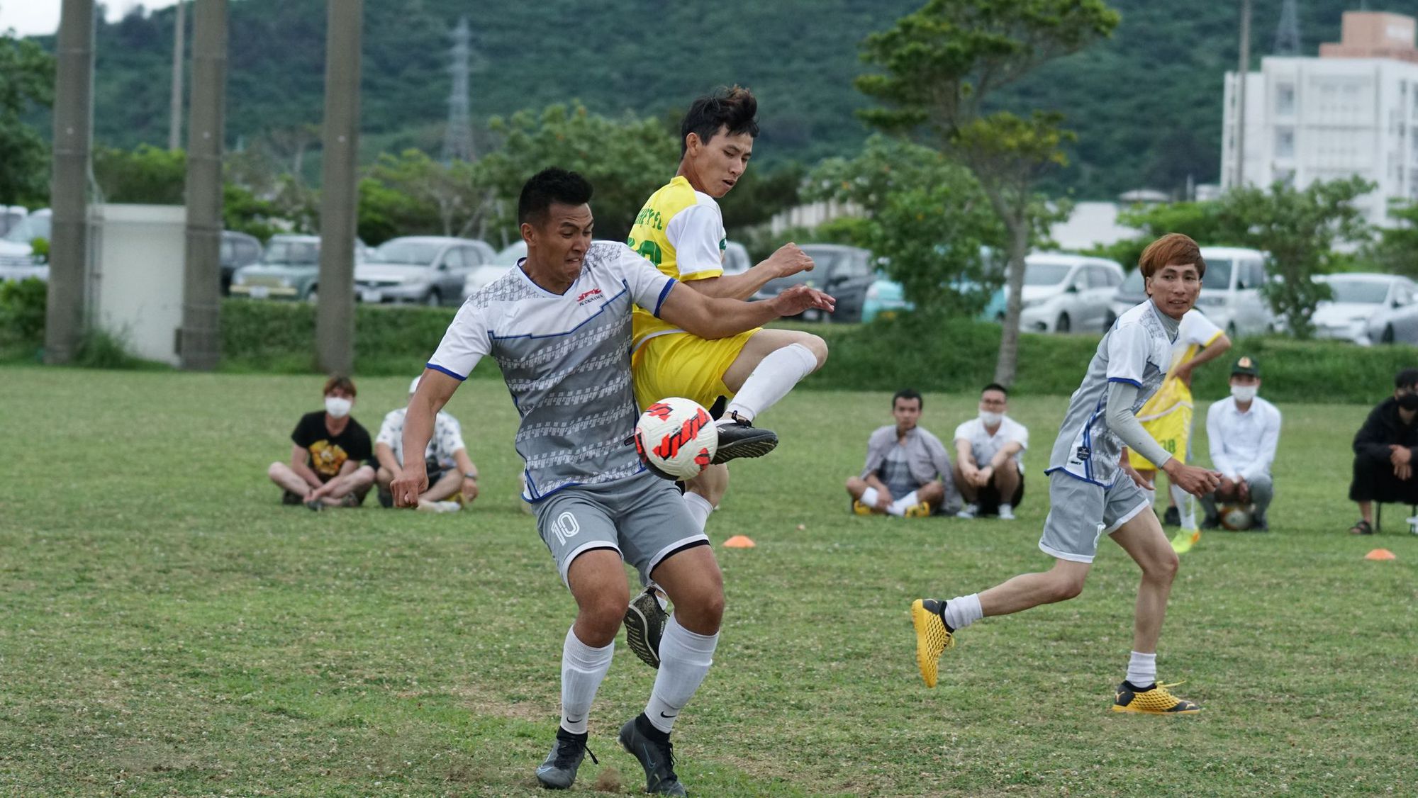Football exchanges connect the Vietnamese community in Japan - Photo 3.