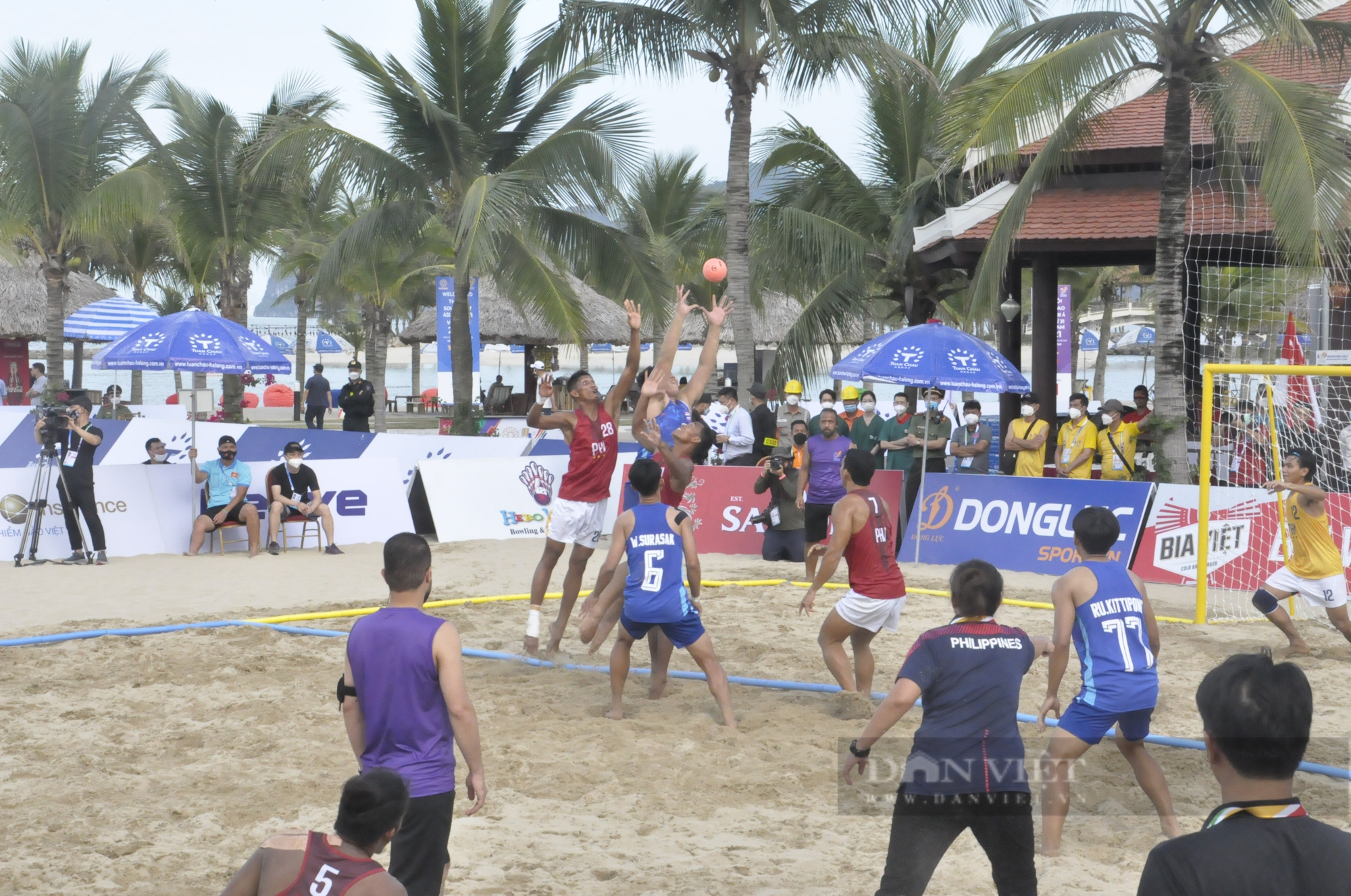 Đội tuyển bóng ném bãi biển Việt Nam thắng trận mở màn tại SEA Games 31 - Ảnh 1.