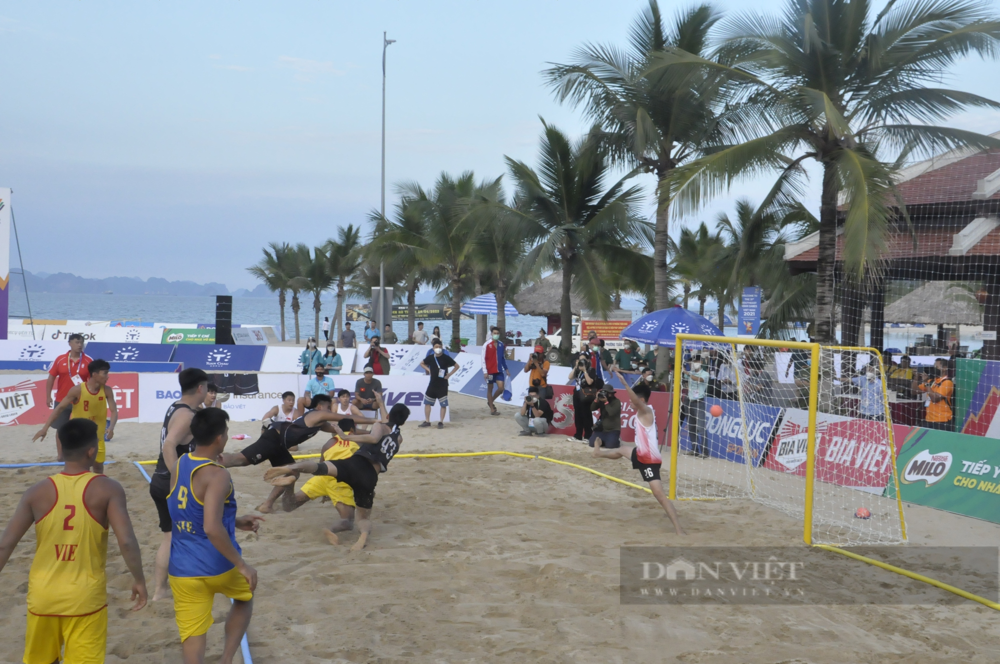 Đội tuyển bóng ném bãi biển Việt Nam thắng trận mở màn tại SEA Games 31 - Ảnh 4.