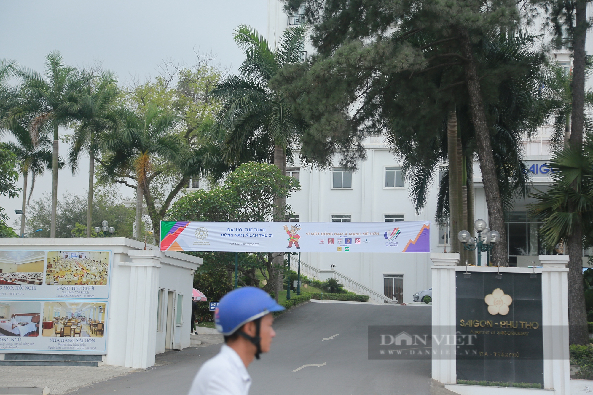 Cận cảnh khách sạn có &quot;View&quot; mơ ước của U23 Việt Nam - Ảnh 12.