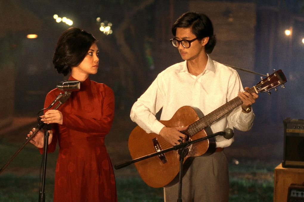 The boy born in 1995 moved to Da Lat to live for two months to play the role of Trinh Cong Son - Photo 1.