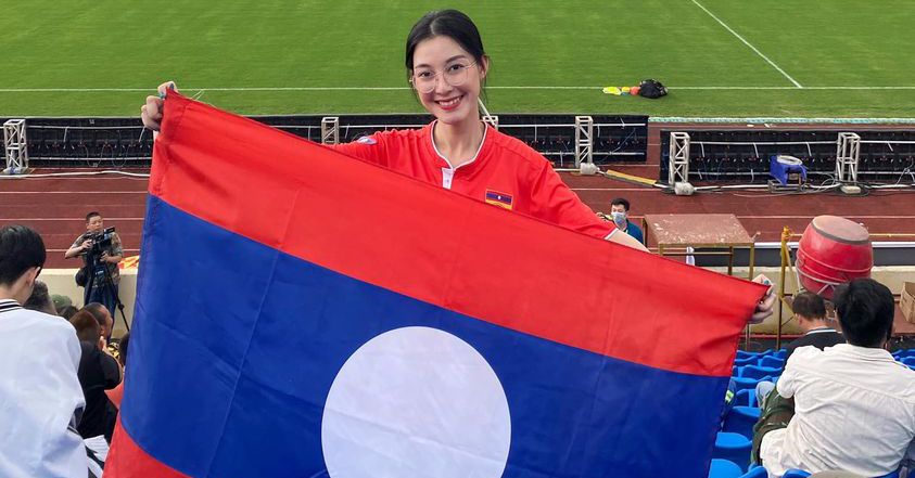 “The love of Nam Dinh fans for Laos U23 team makes us emotional”