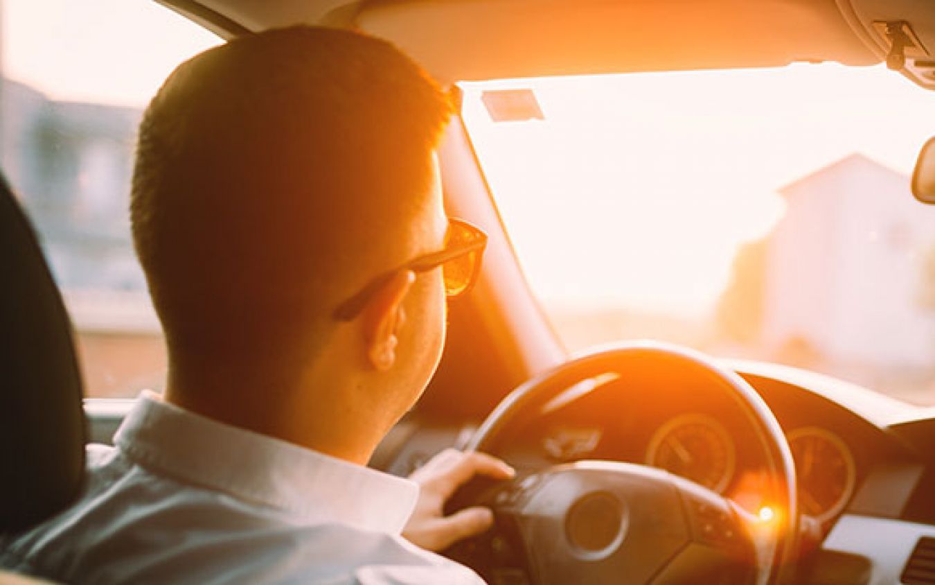 What should you pay attention to when driving a car in hot weather?
